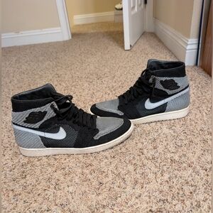 Nike Men's Black and Gray High-Top Sneakers